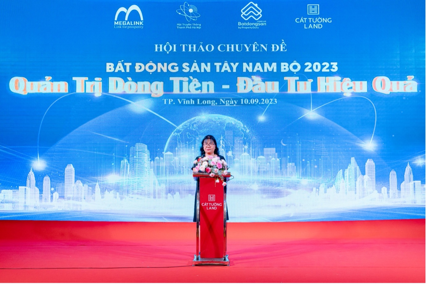 Bà Phạm Thị Thanh Hà – Chủ tịch Hội truyền thông TP Hà Nội phát biểu khai mạc hội thảo