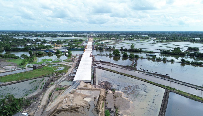 thi công cao tốc qua Long Mỹ Hậu Giang